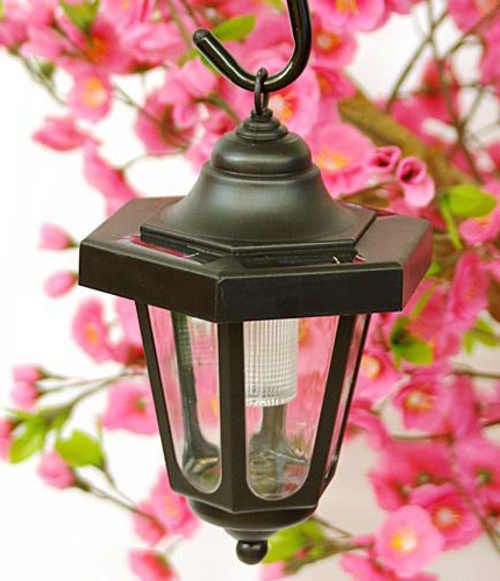 Romantická lampa do záhrady